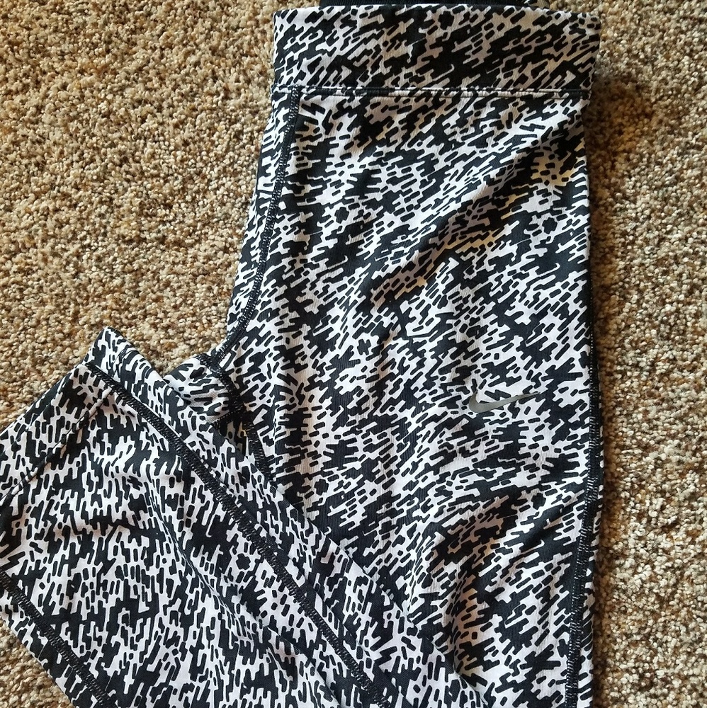 Nike womans leggings